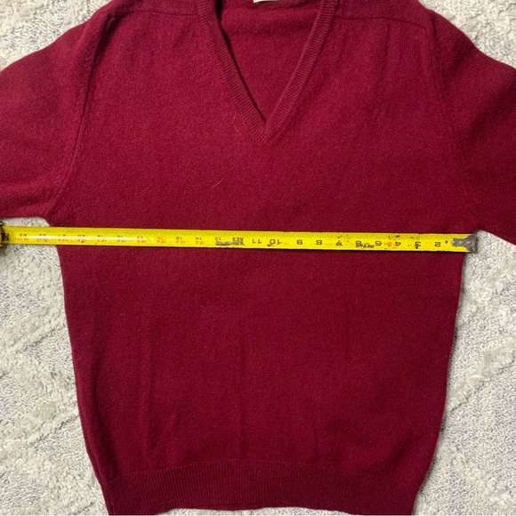 Vintage LL Bean Lambswool V Neck Sweater - Picture 5 of 5